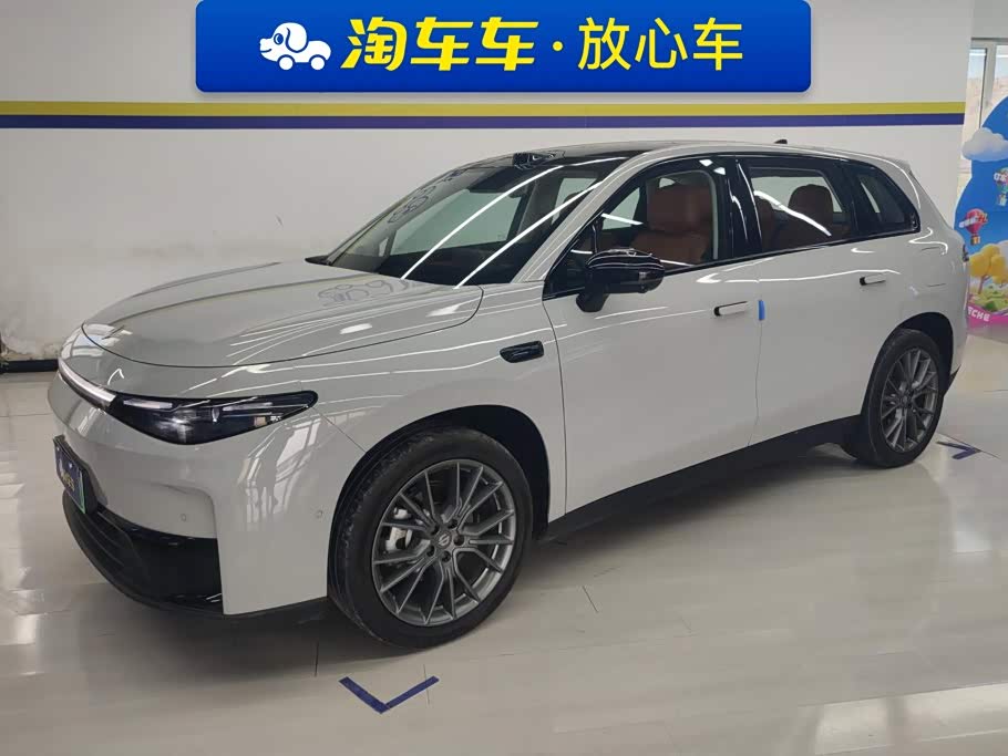 Leapmotor C10