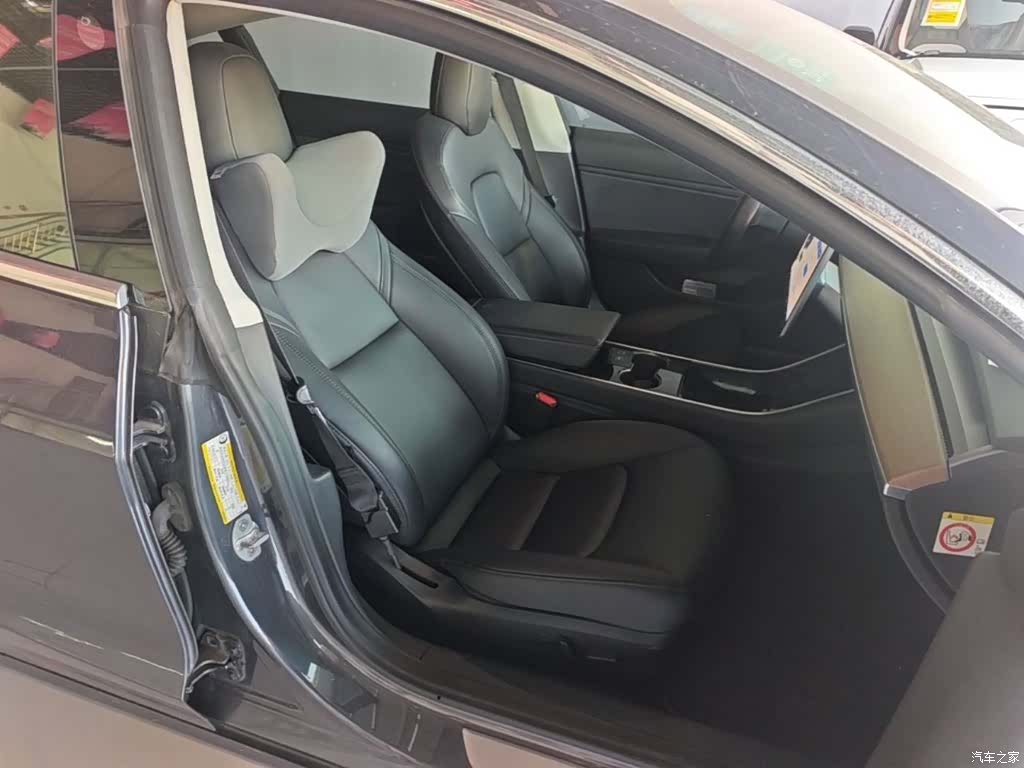 Tesla Model 3, 2019 25