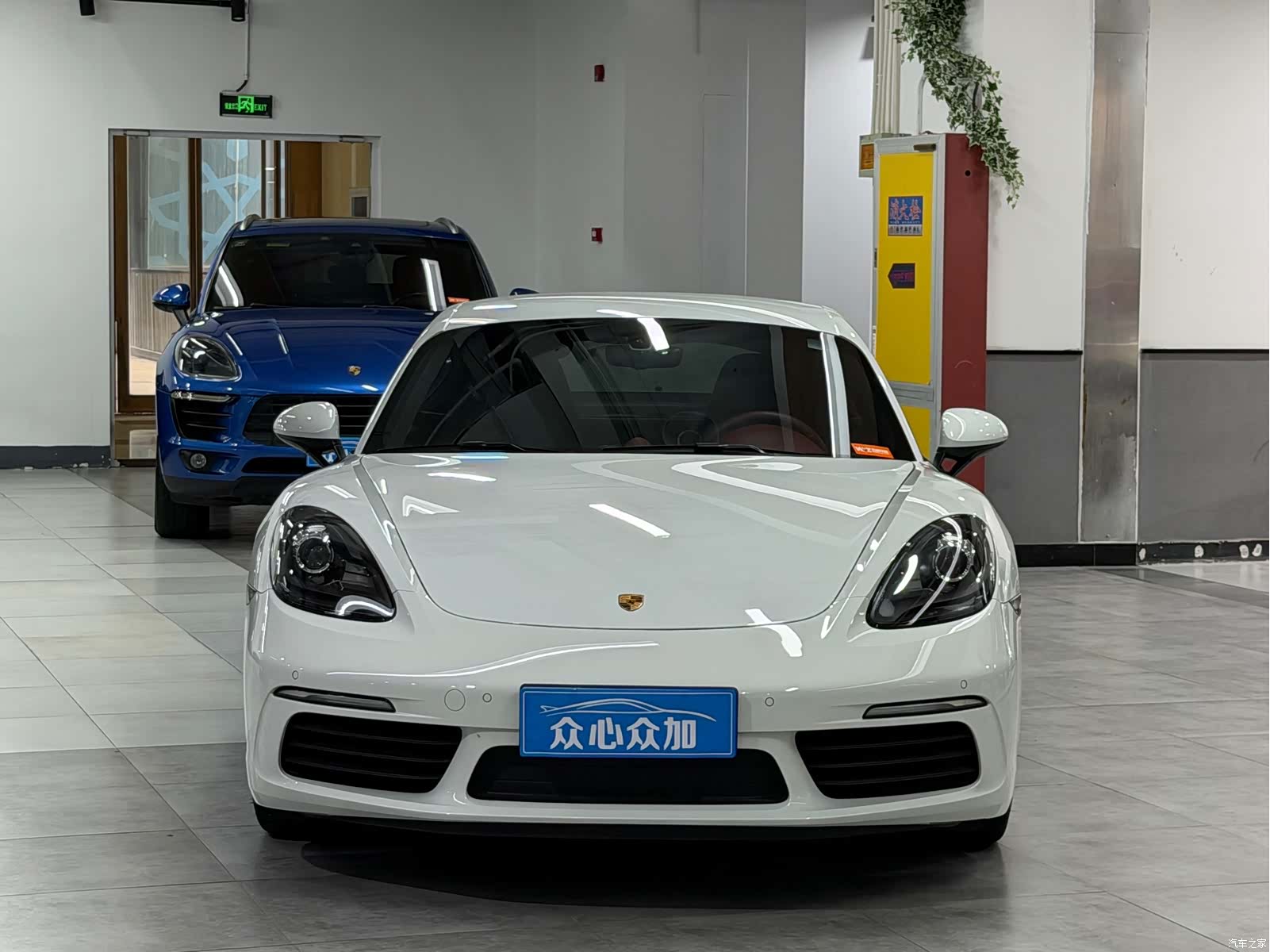 Porsche Cayman, 2023 2