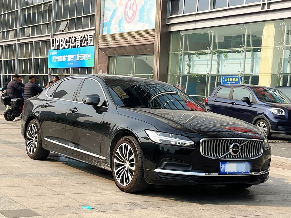 Volvo S90