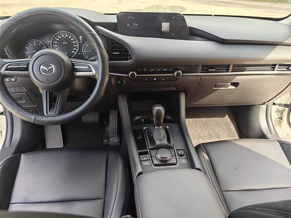 Mazda 3 Angkesaila