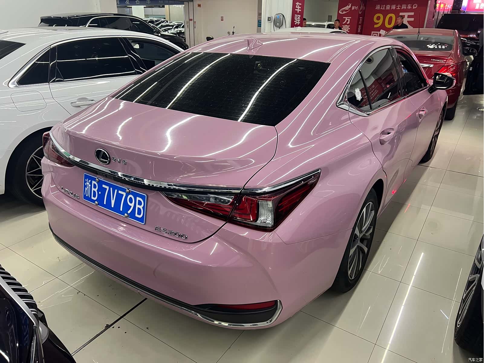 Lexus ES, 2020 10