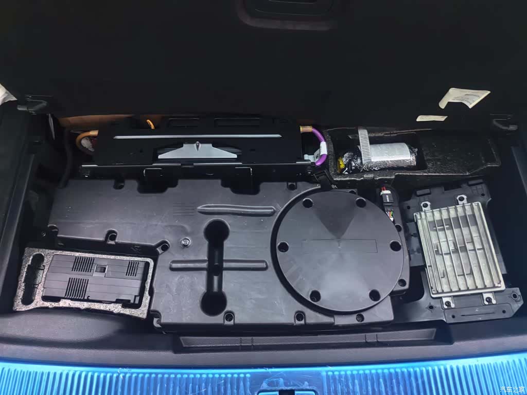 Audi Q7, 2023 27