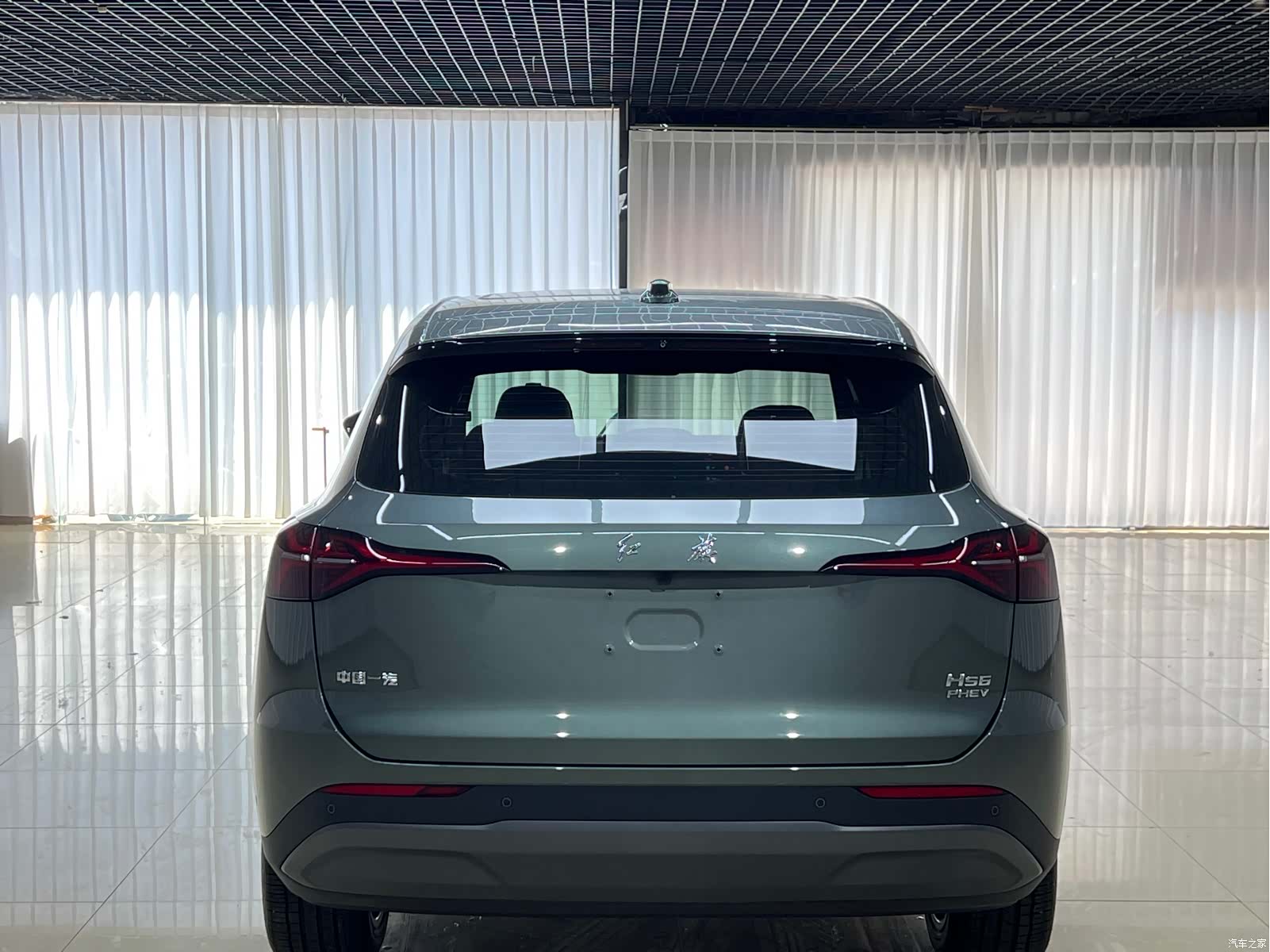 Hongqi HS6, 2026 все фото