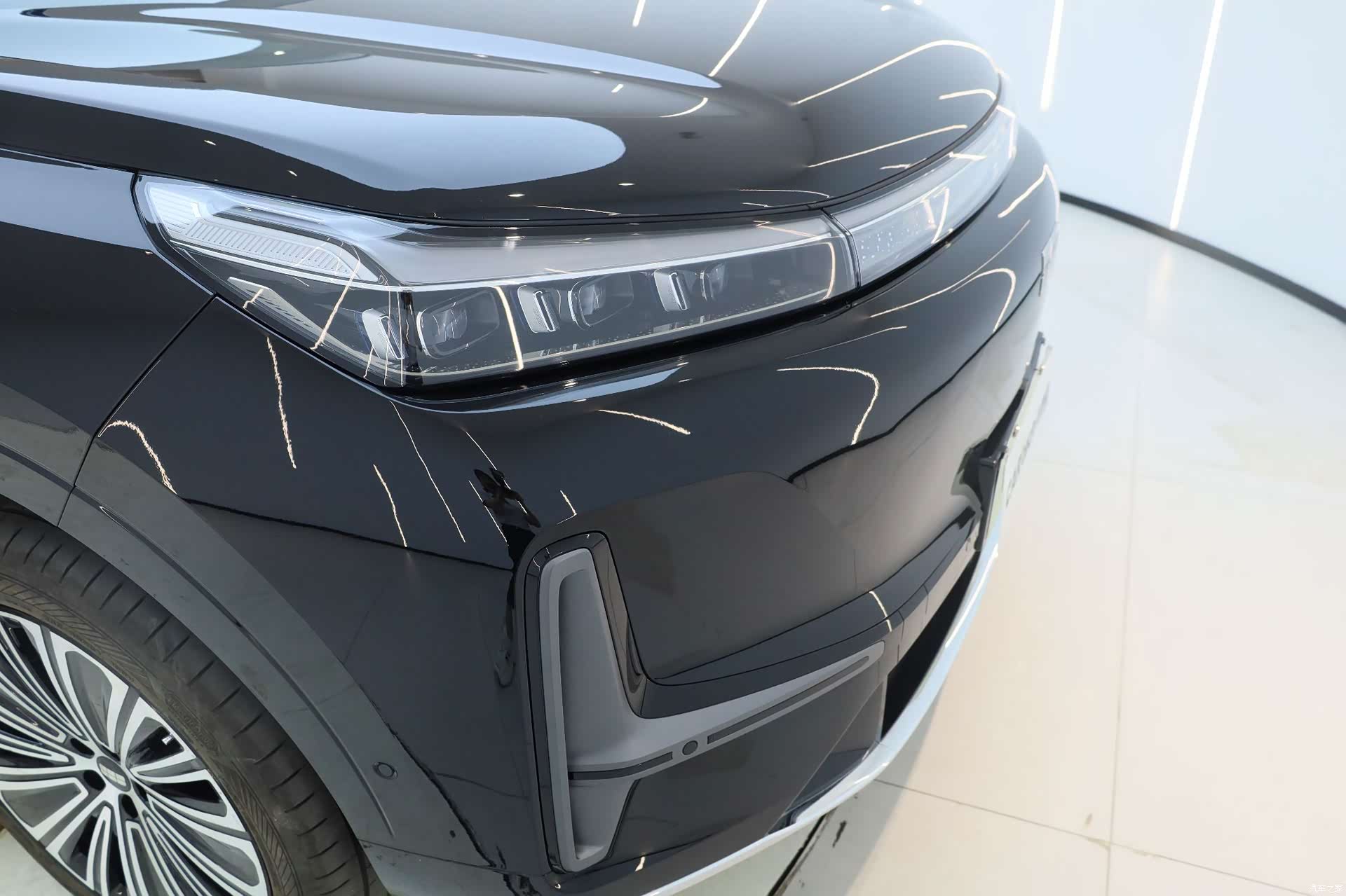 Geely M9, 2025 10