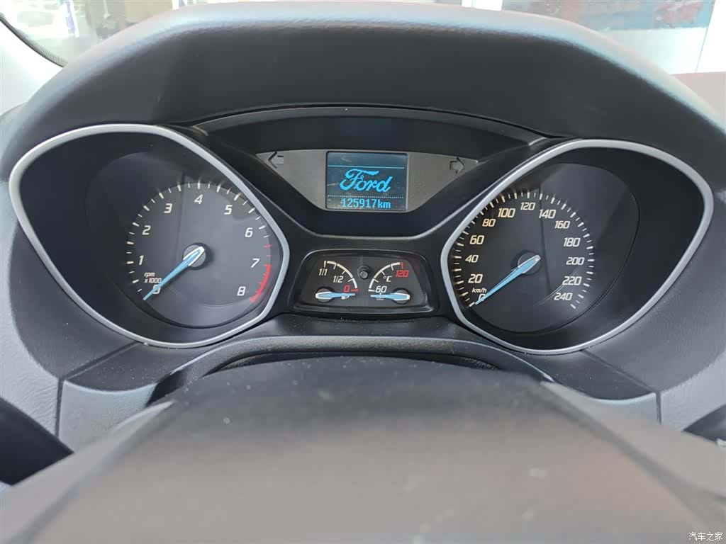 Ford Focus, 2015 8
