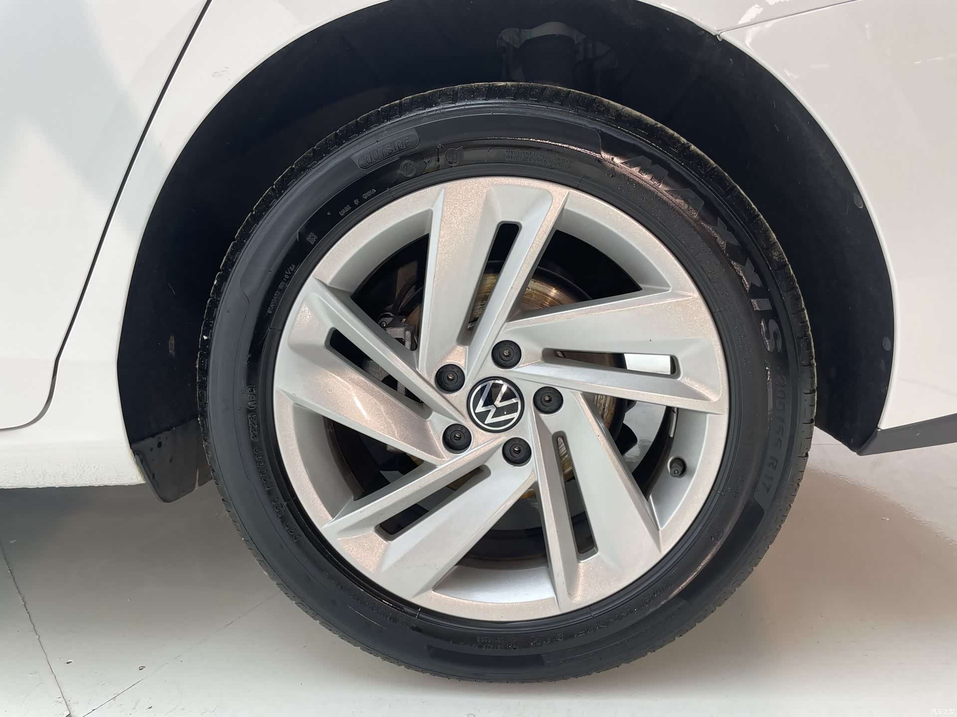 Volkswagen Lamando, 2023 13