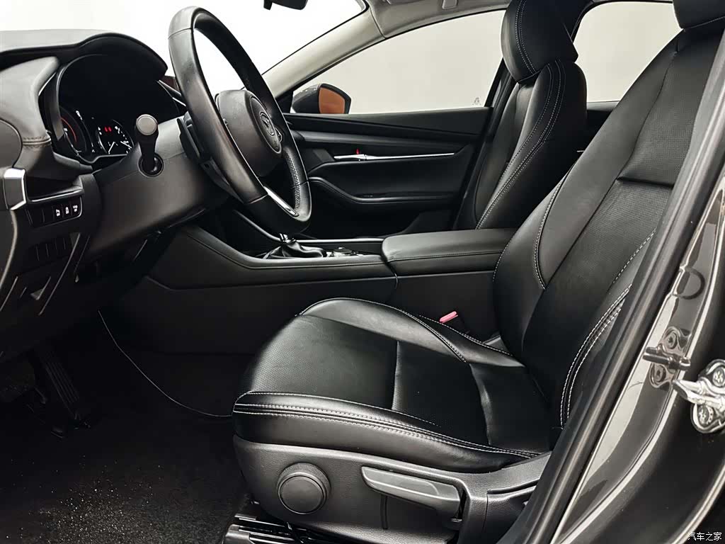 Mazda Mazda3, 2022 10