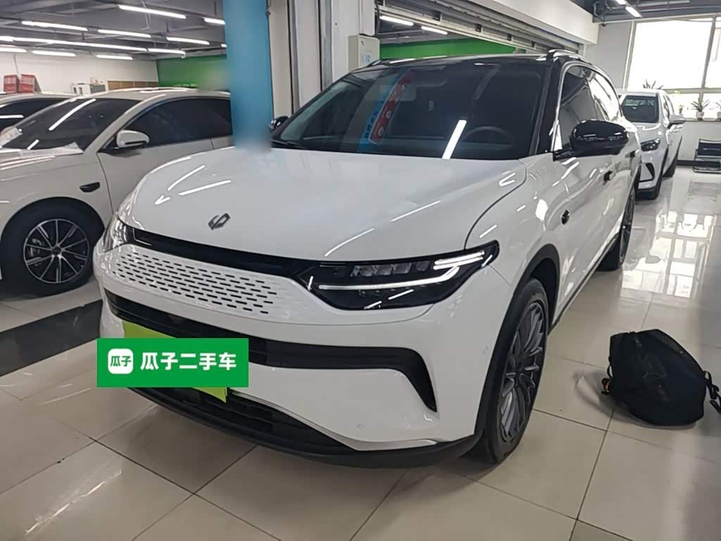 Leapmotor C11