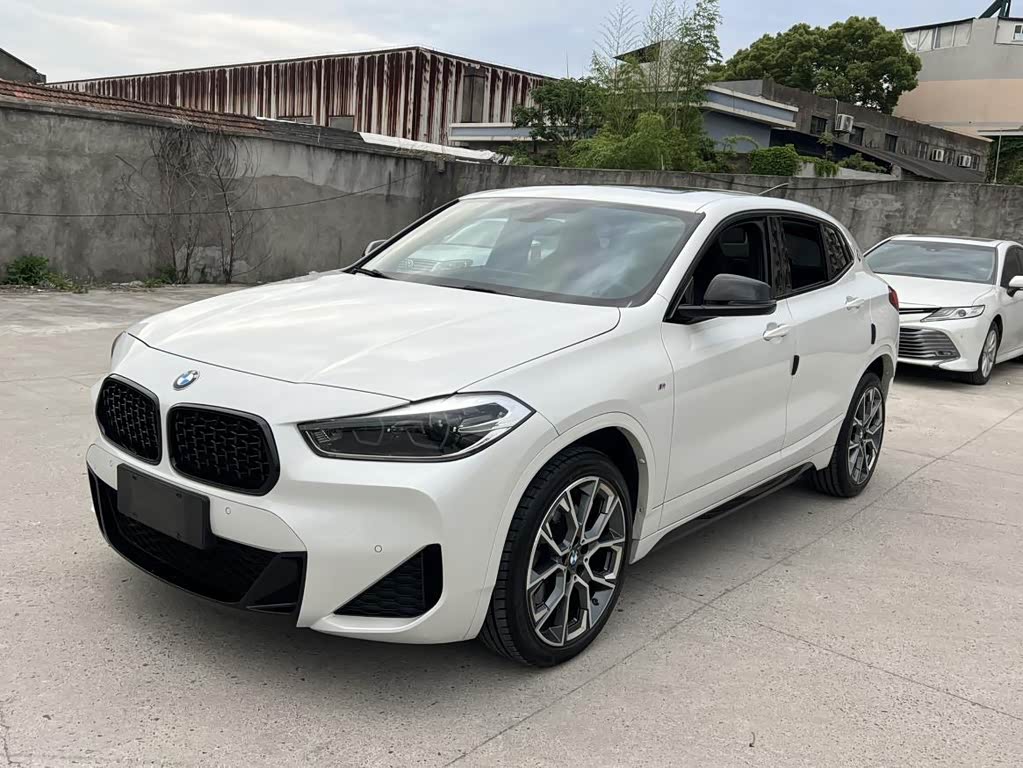 BMW X2