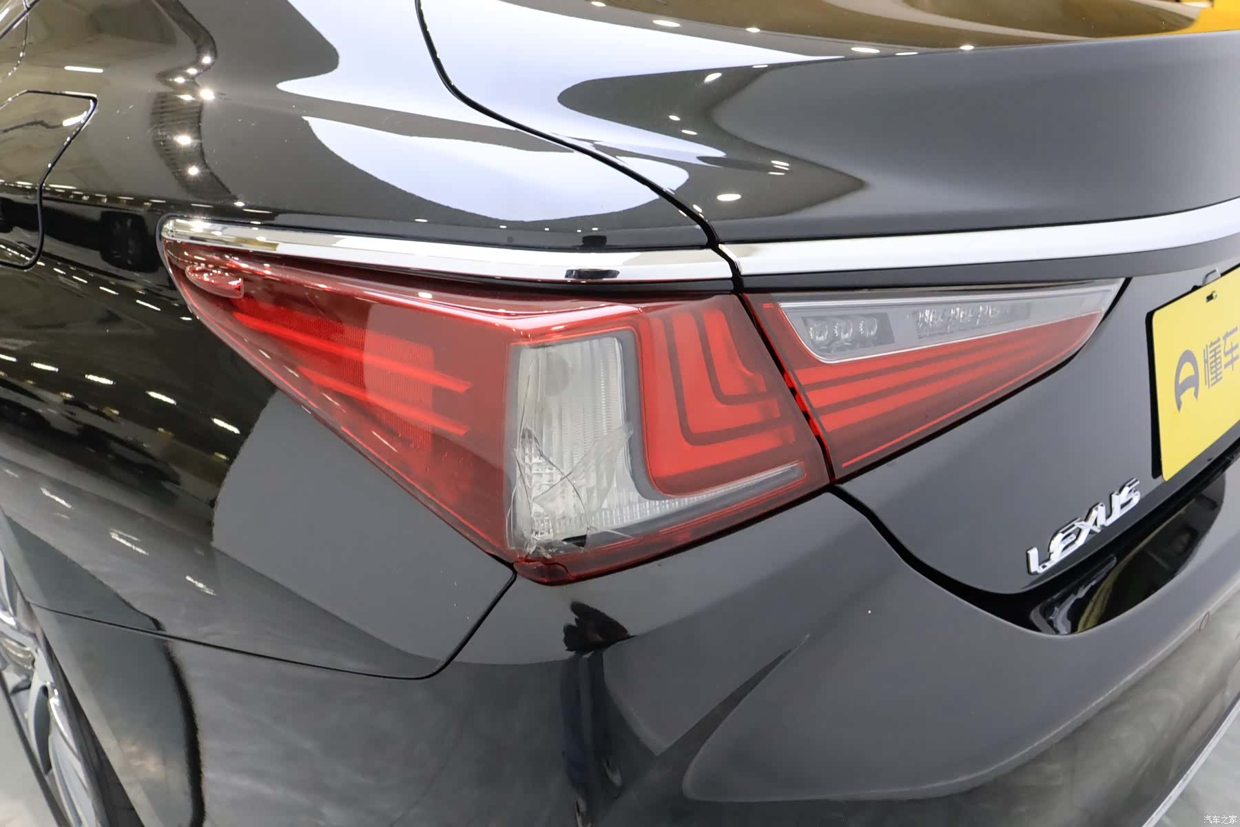 Lexus ES, 2019 9