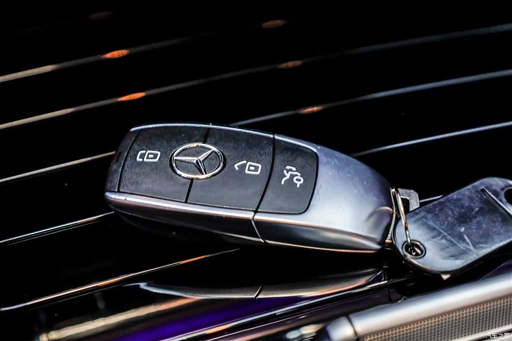 Mercedes-Benz GLE, 2023 28