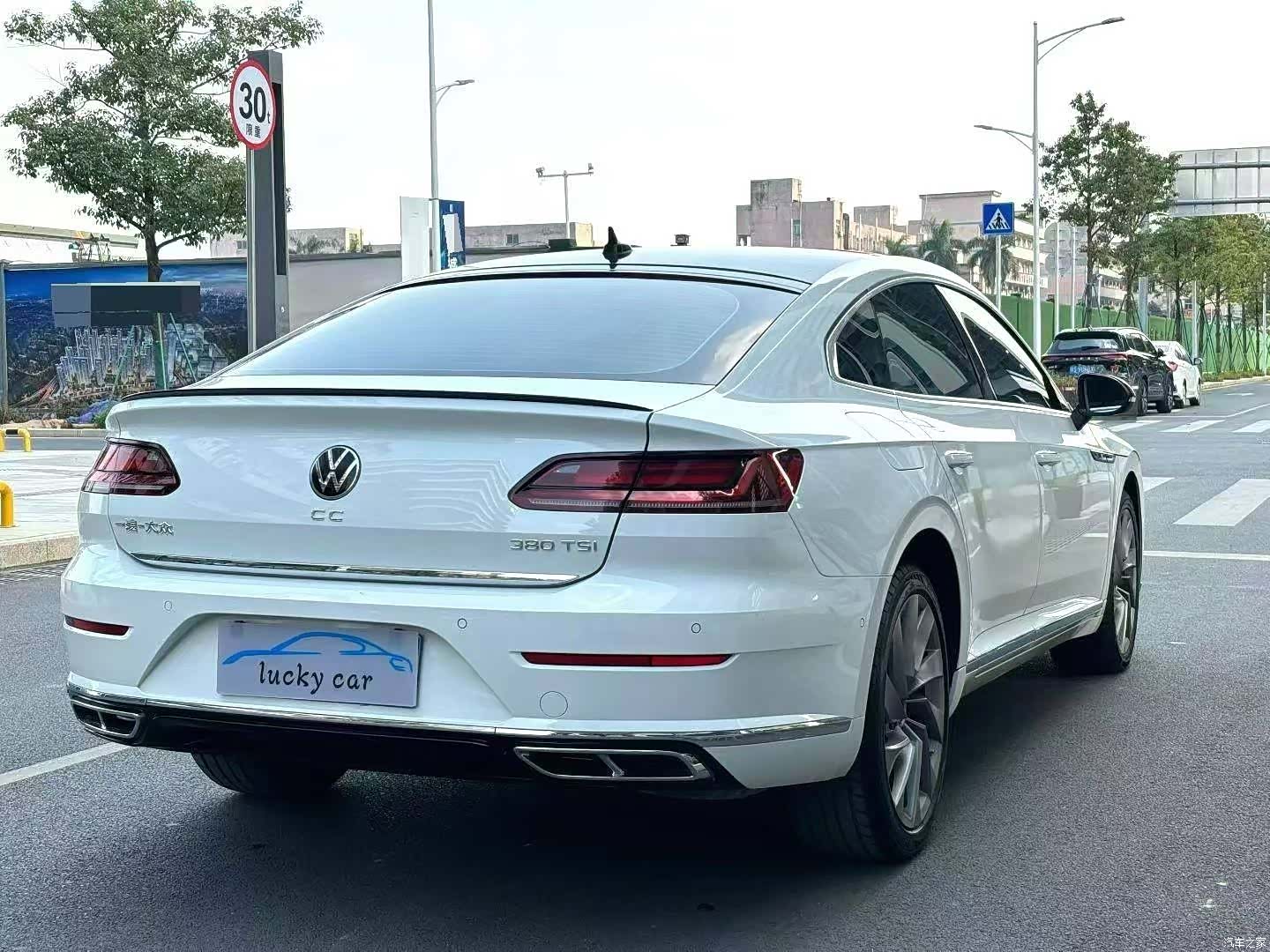 Volkswagen CC, 2023 13