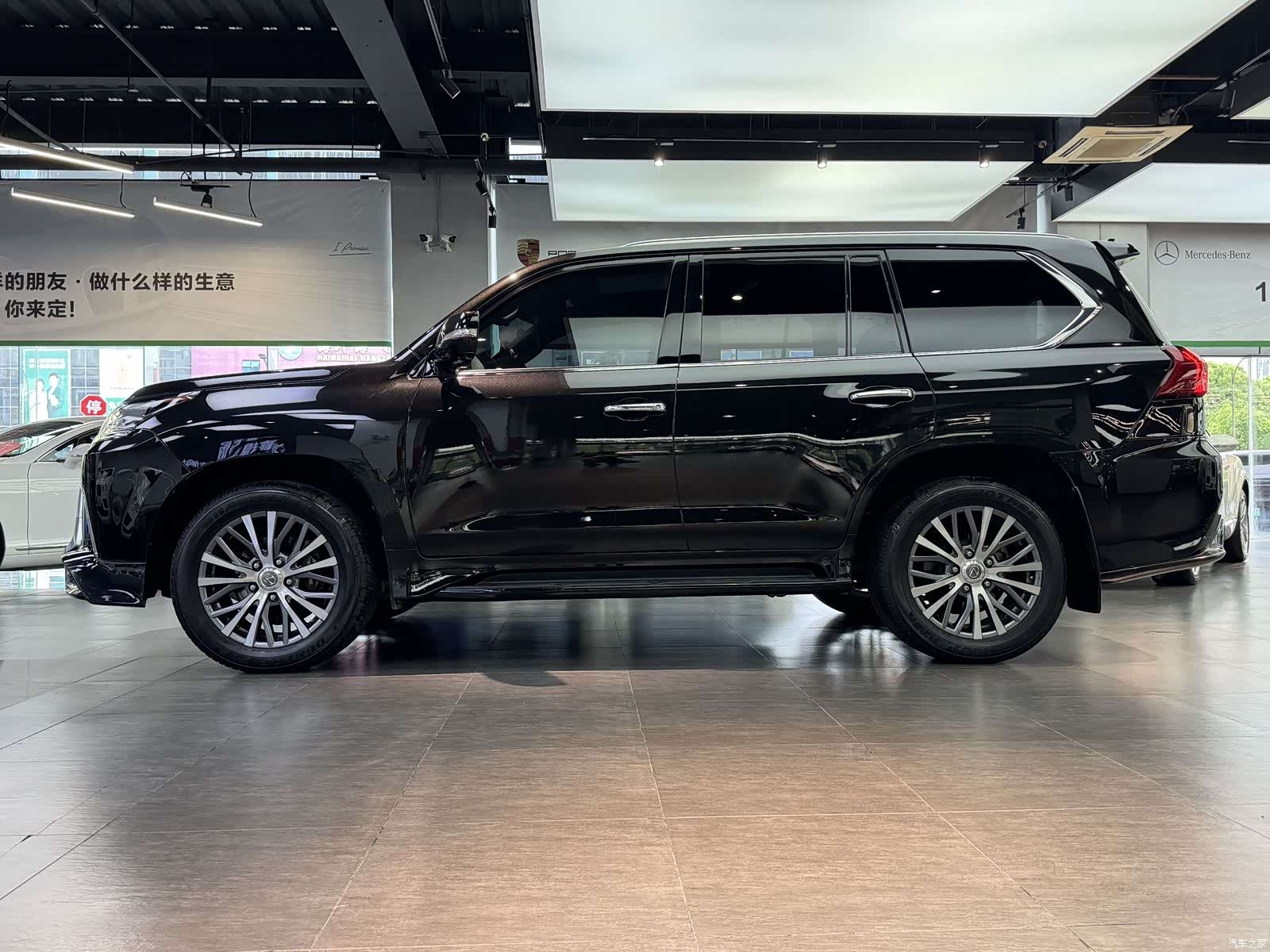Lexus LX, 2019 17
