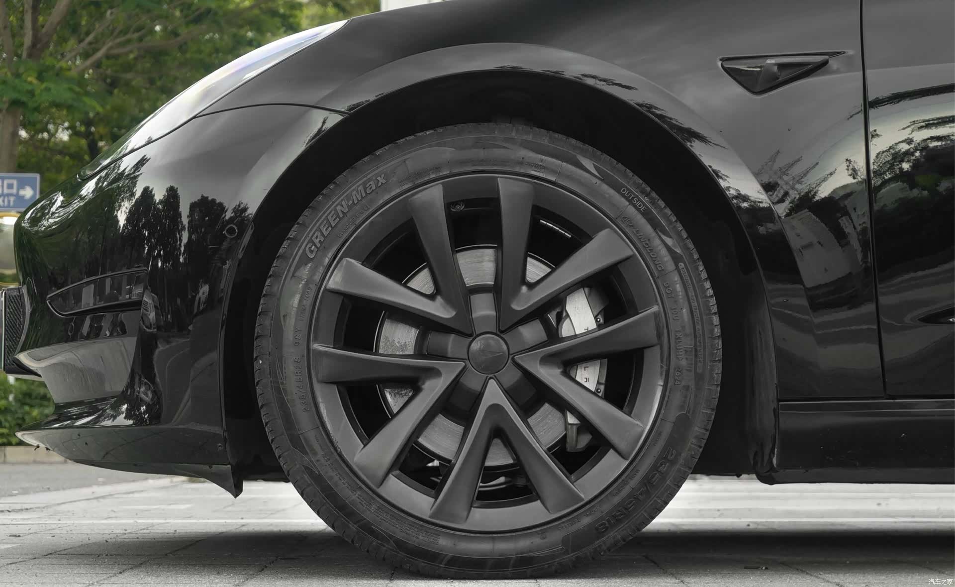 Tesla Model 3, 2023 16