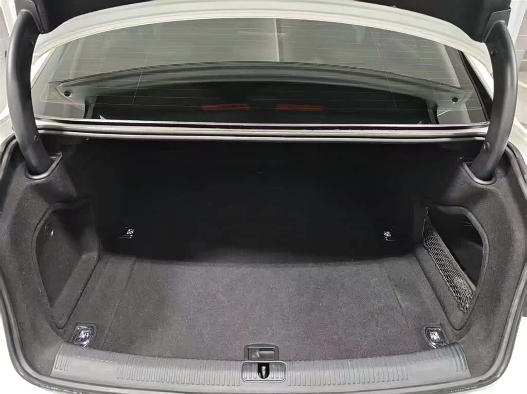 Audi A4L, 2021 17