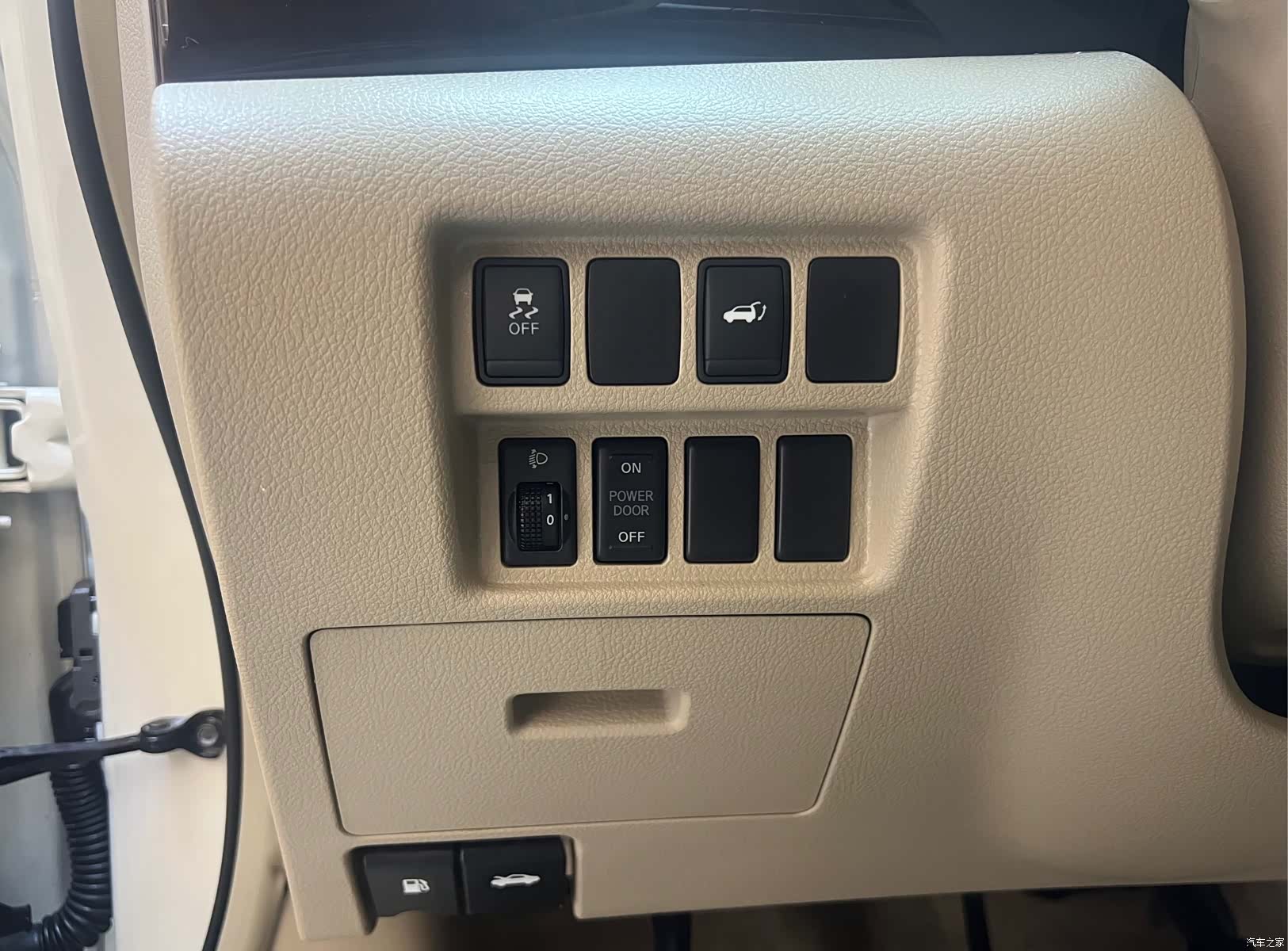 Nissan SL, 2016 18