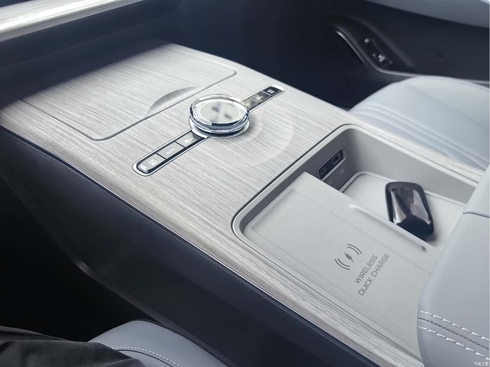 Geely E8, 2024 6