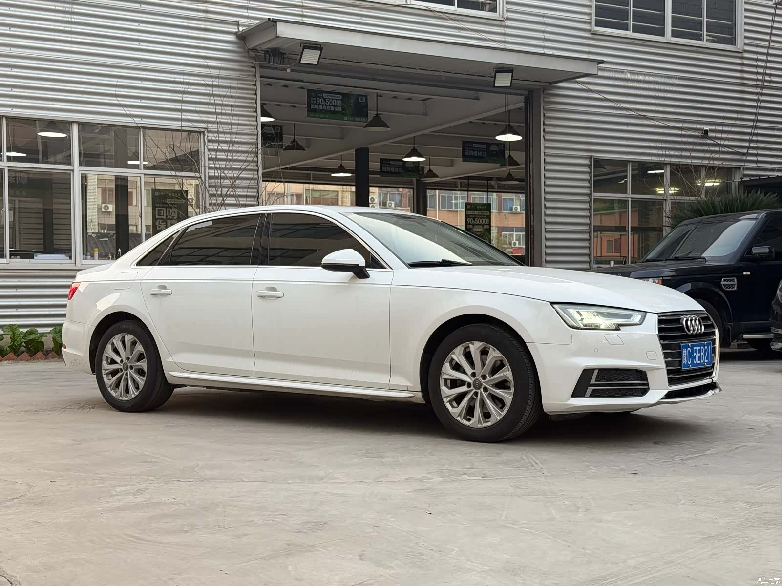 Audi A4L, 2019 3