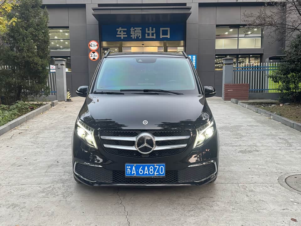 Mercedes-Benz V-class
