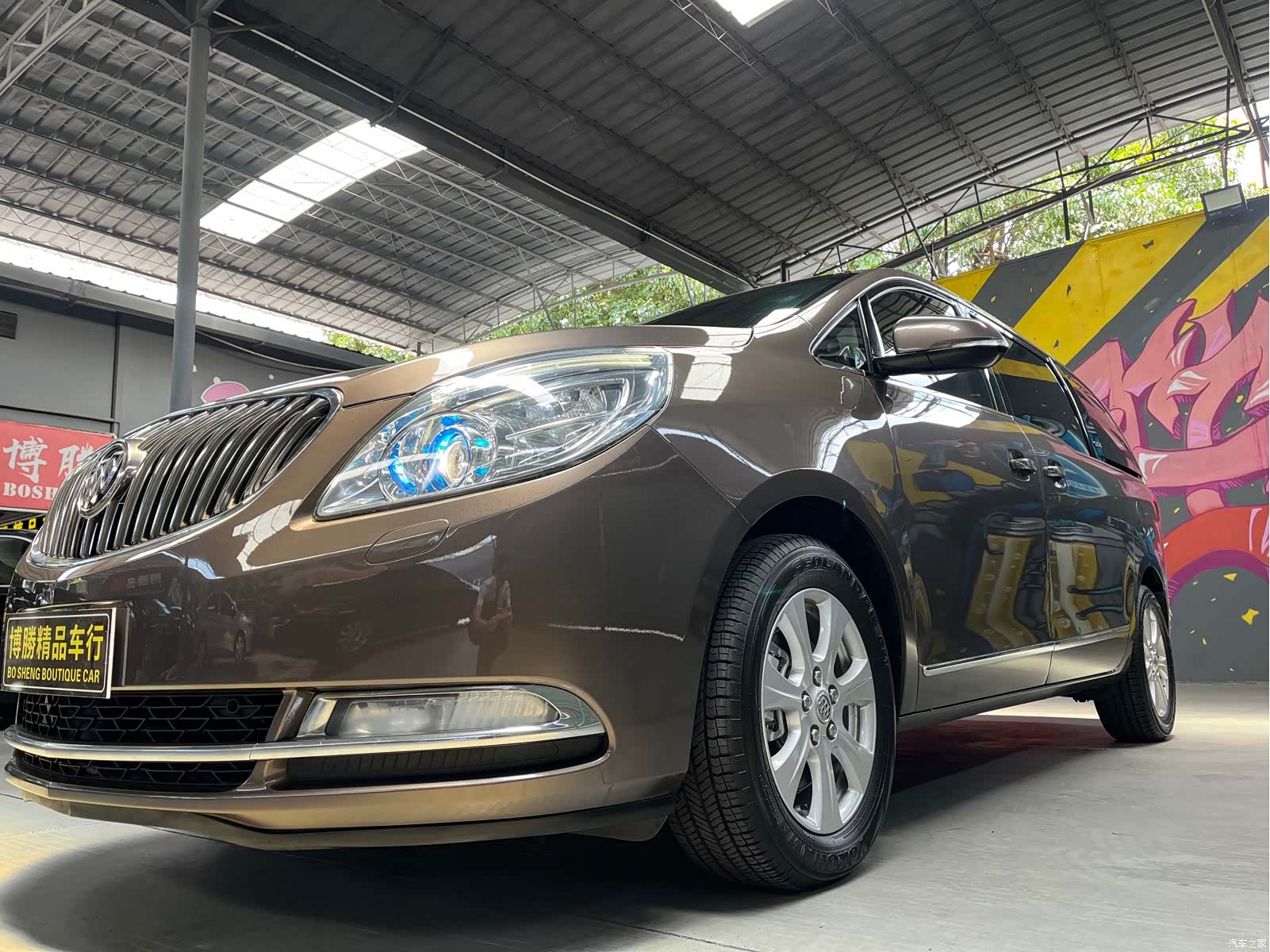 Buick GL8, 2014 9