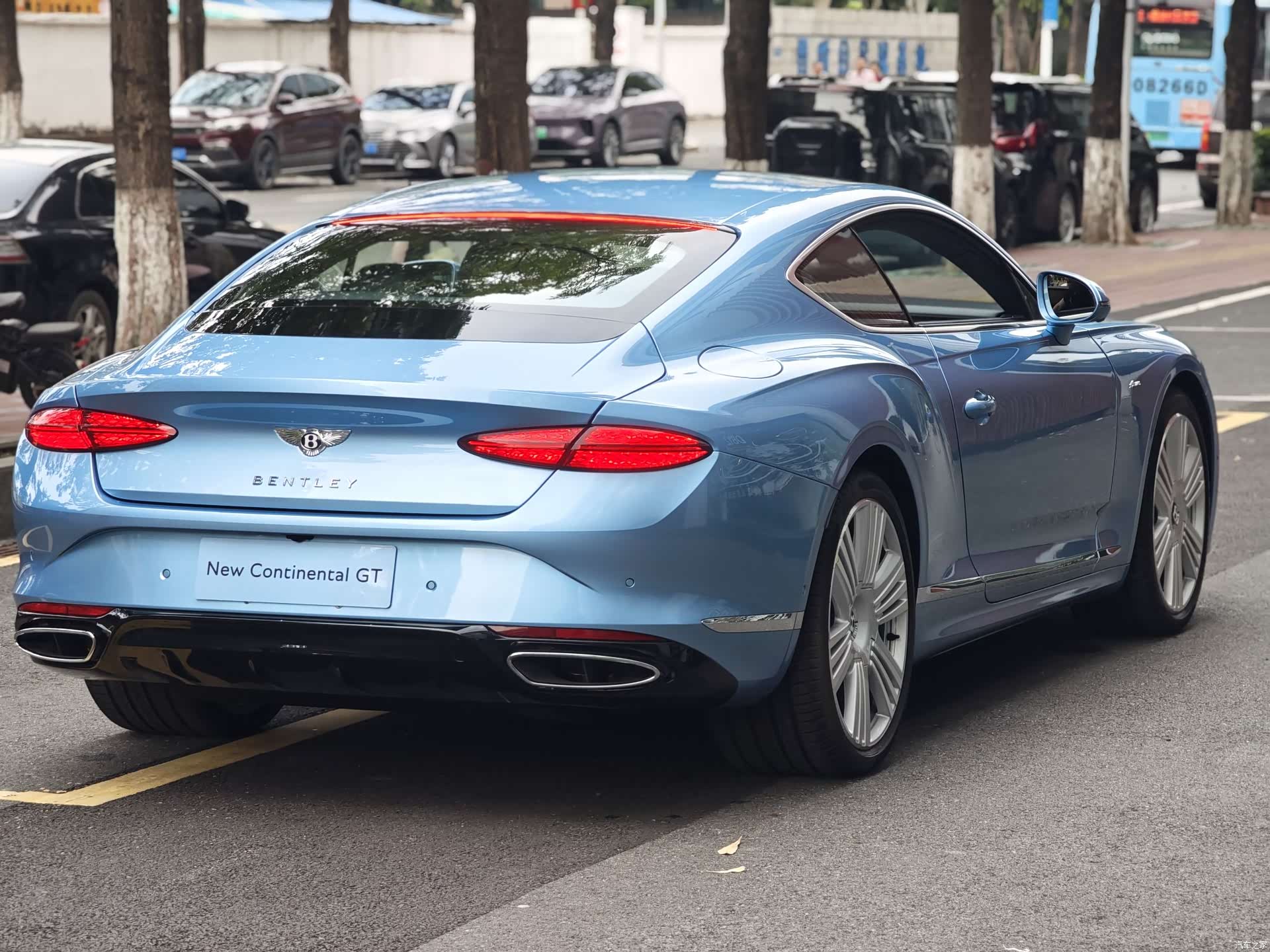 Bentley Continental GT, 2024 16