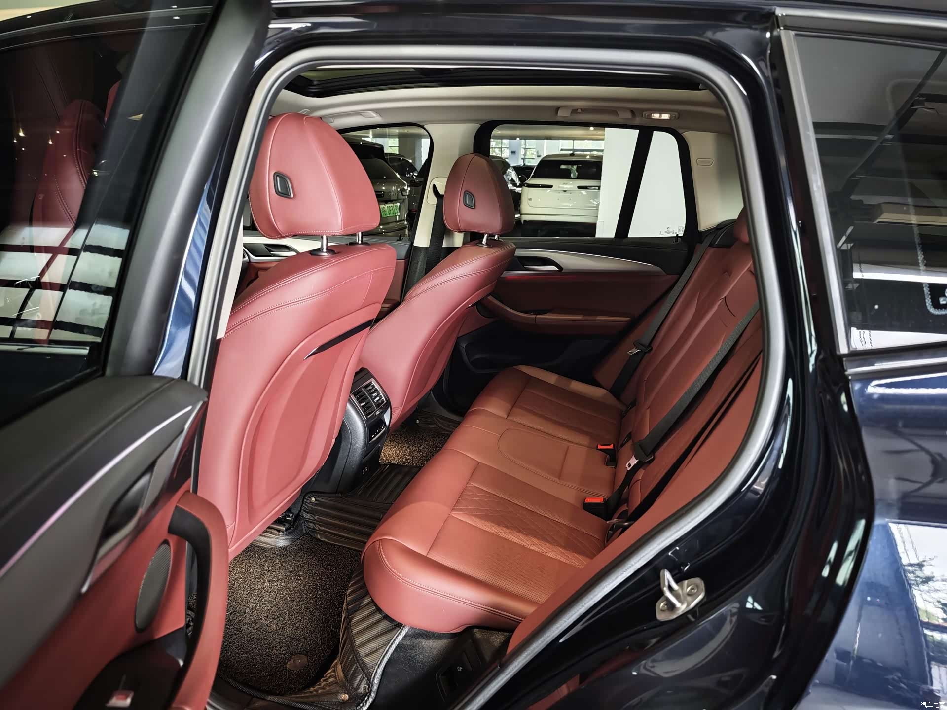 BMW iX3, 2023 6