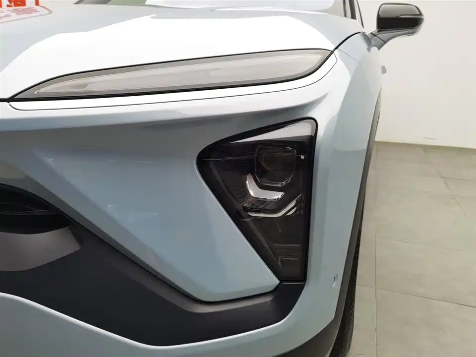 NIO ES6