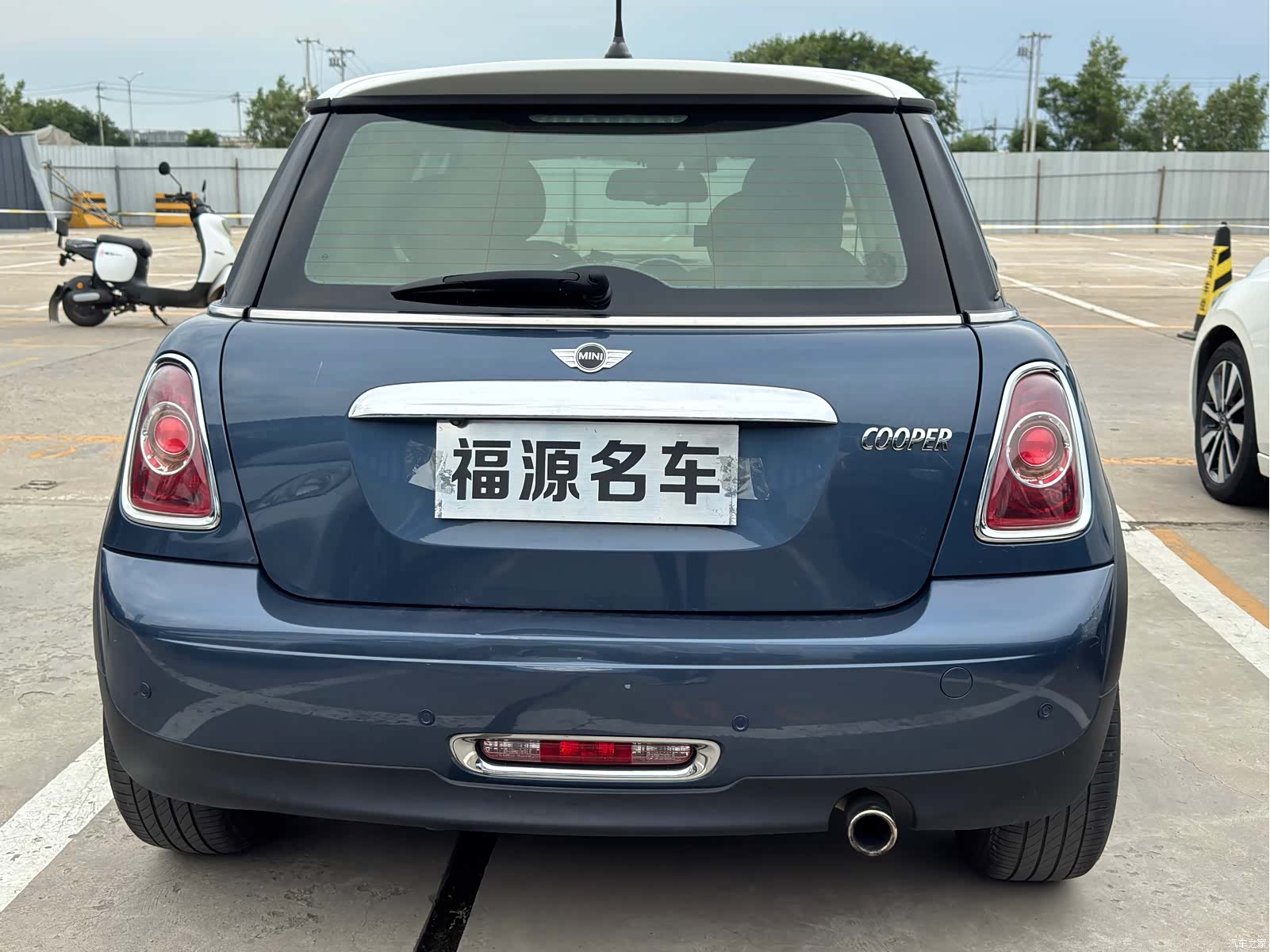 Mini Cooper, 2011 4