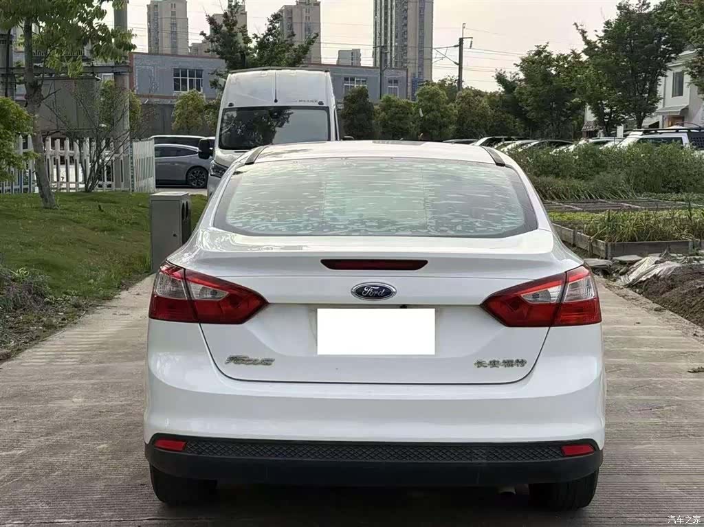 Ford Focus, 2014 12