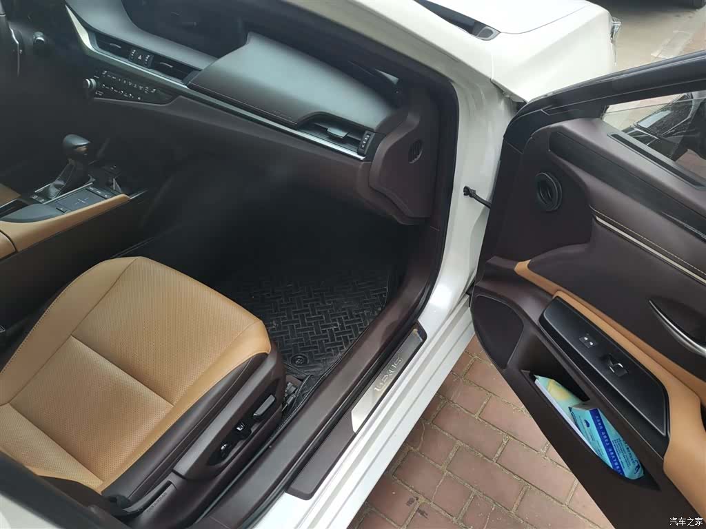 Lexus ES, 2021 20