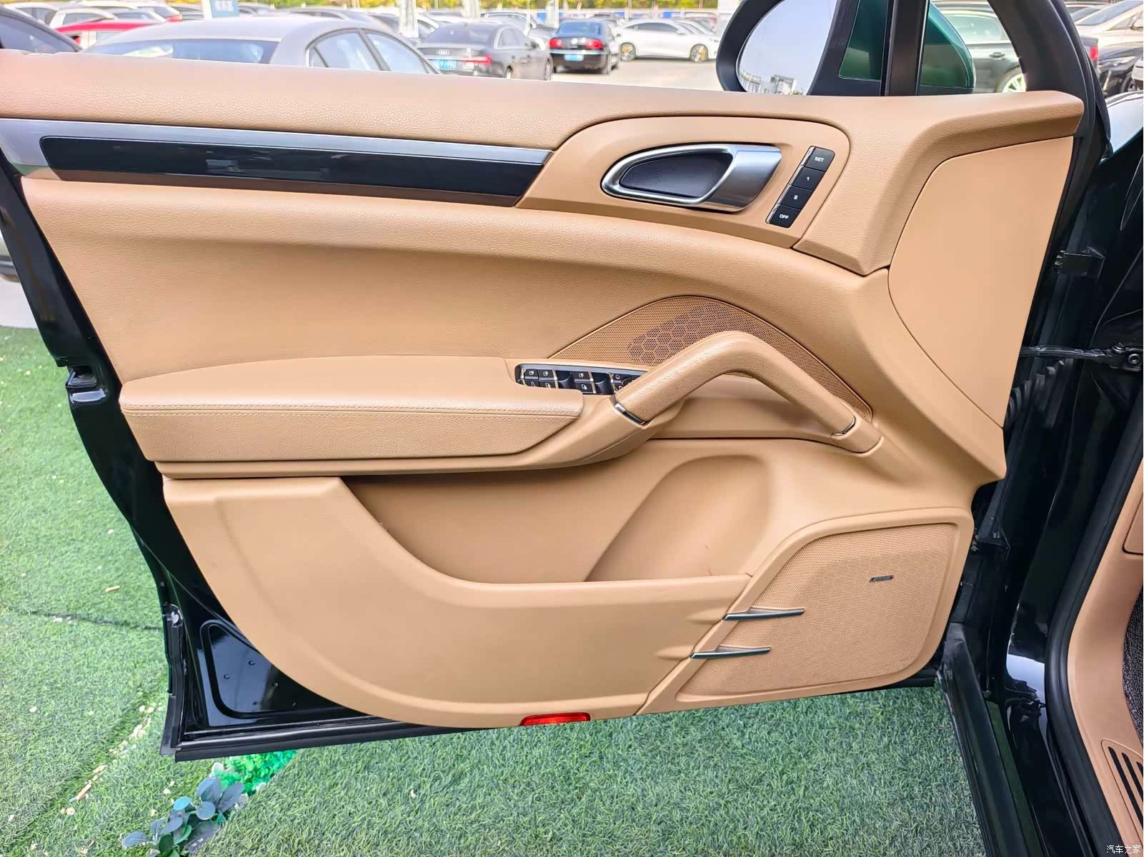 Porsche Cayenne, 2011 10