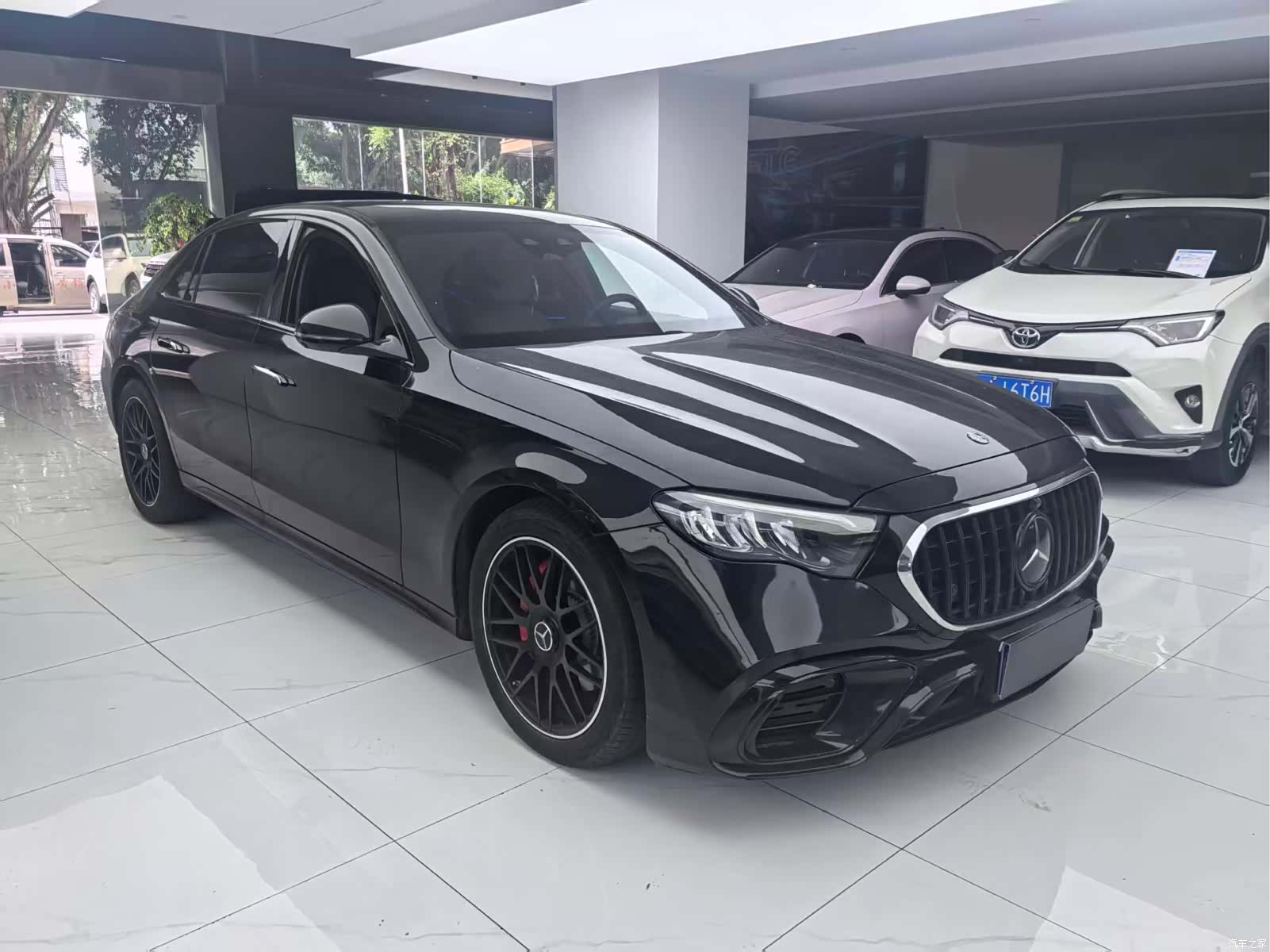 Mercedes-Benz E-Class, 2025 3