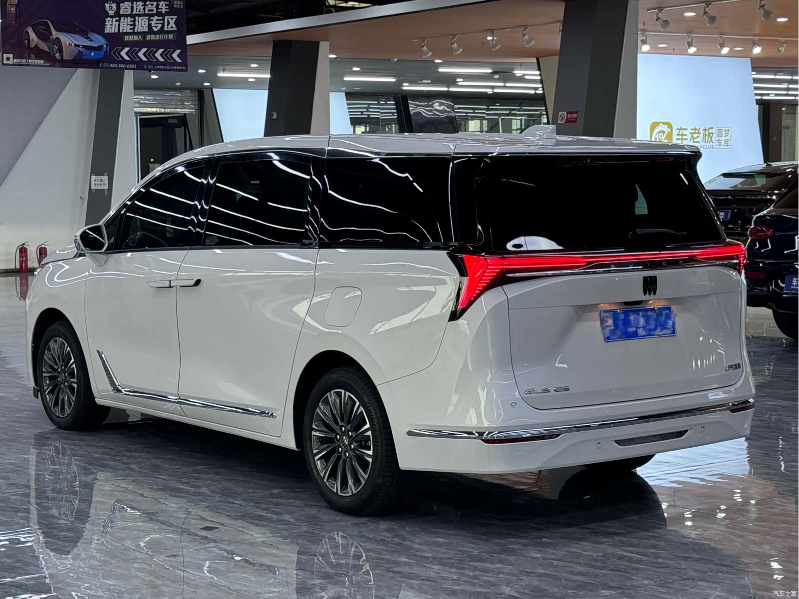 Buick GL8, 2025 4