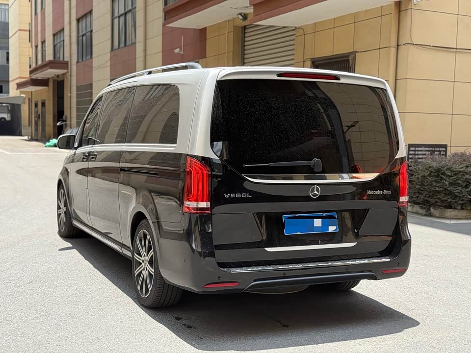 Mercedes-Benz V-class
