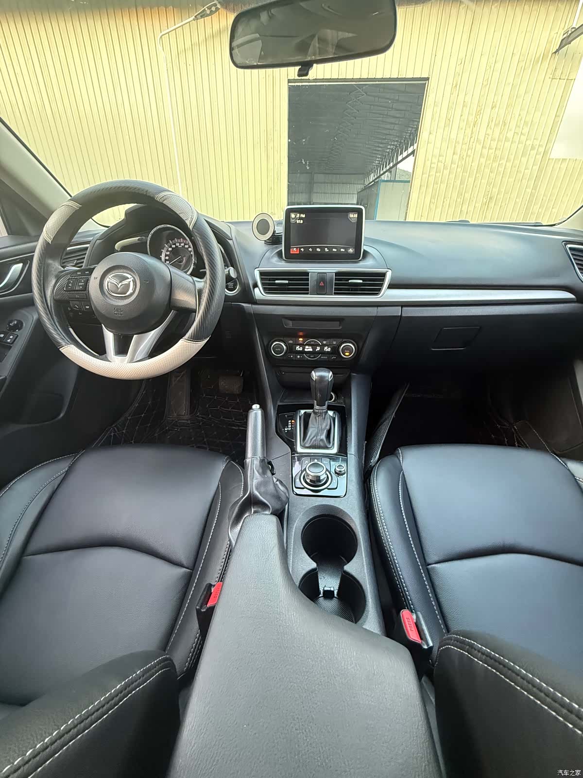 Mazda Mazda3, 2016 15