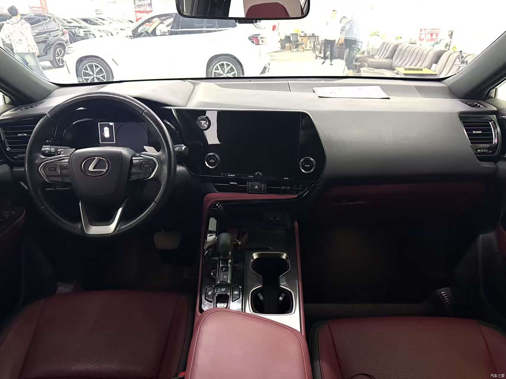 Lexus NX, 2023 все фото
