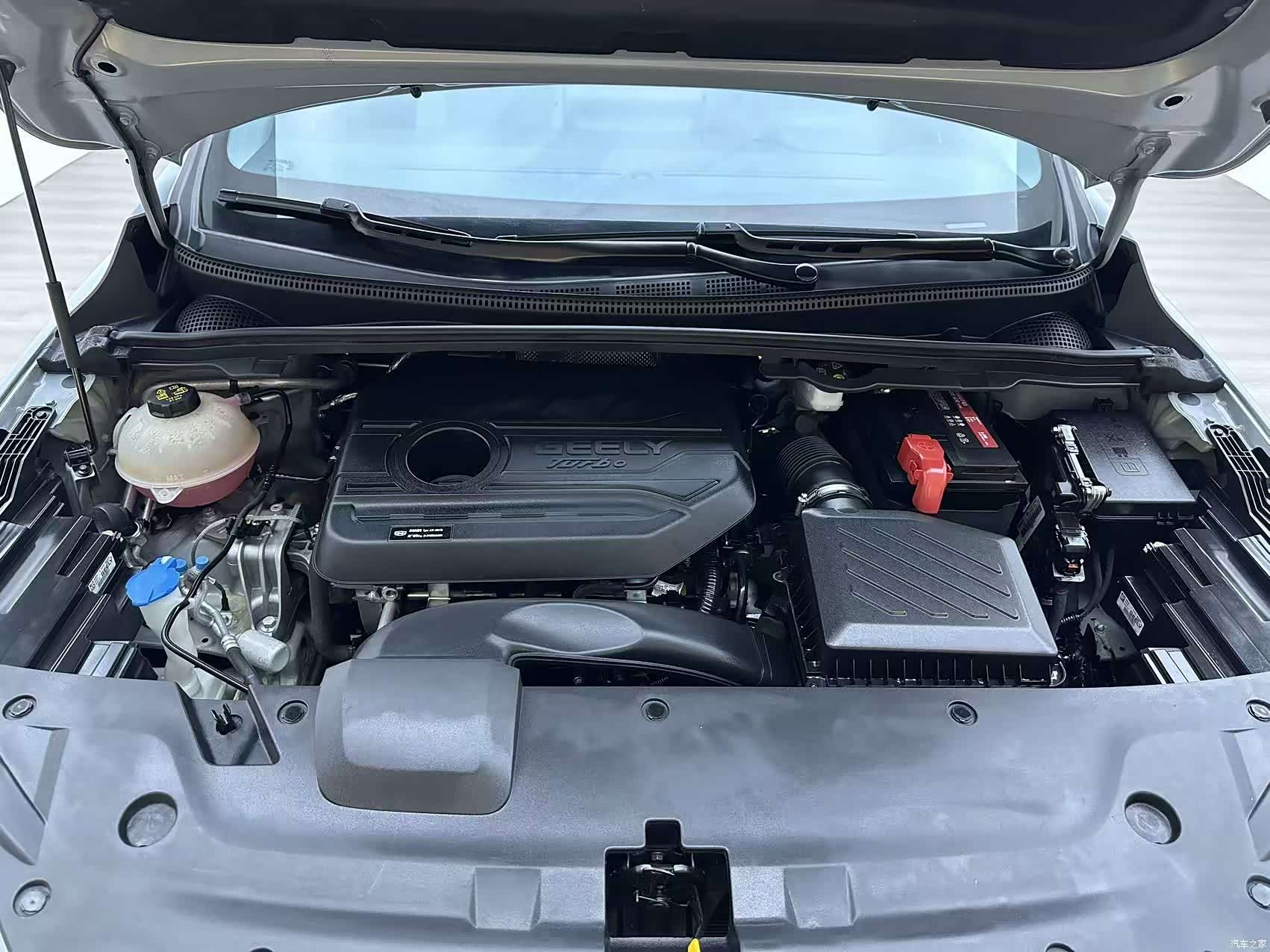 Geely Emgrand, 2022 15
