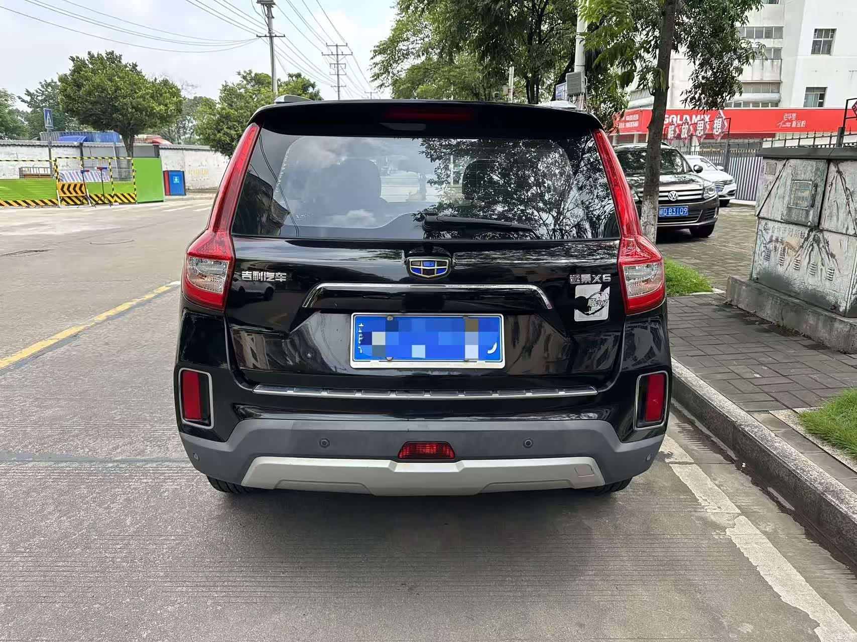 Geely X6, 2017 4
