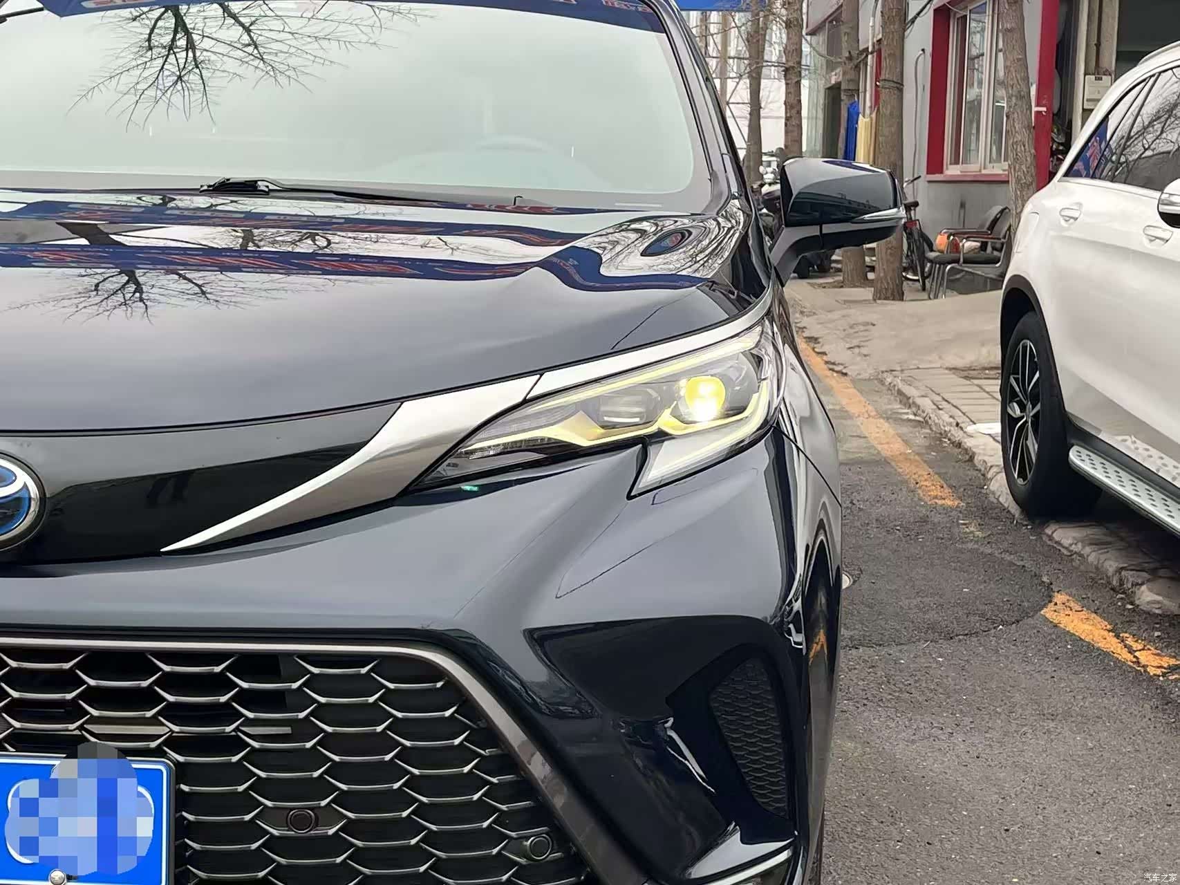 Toyota Granvia, 2023 4