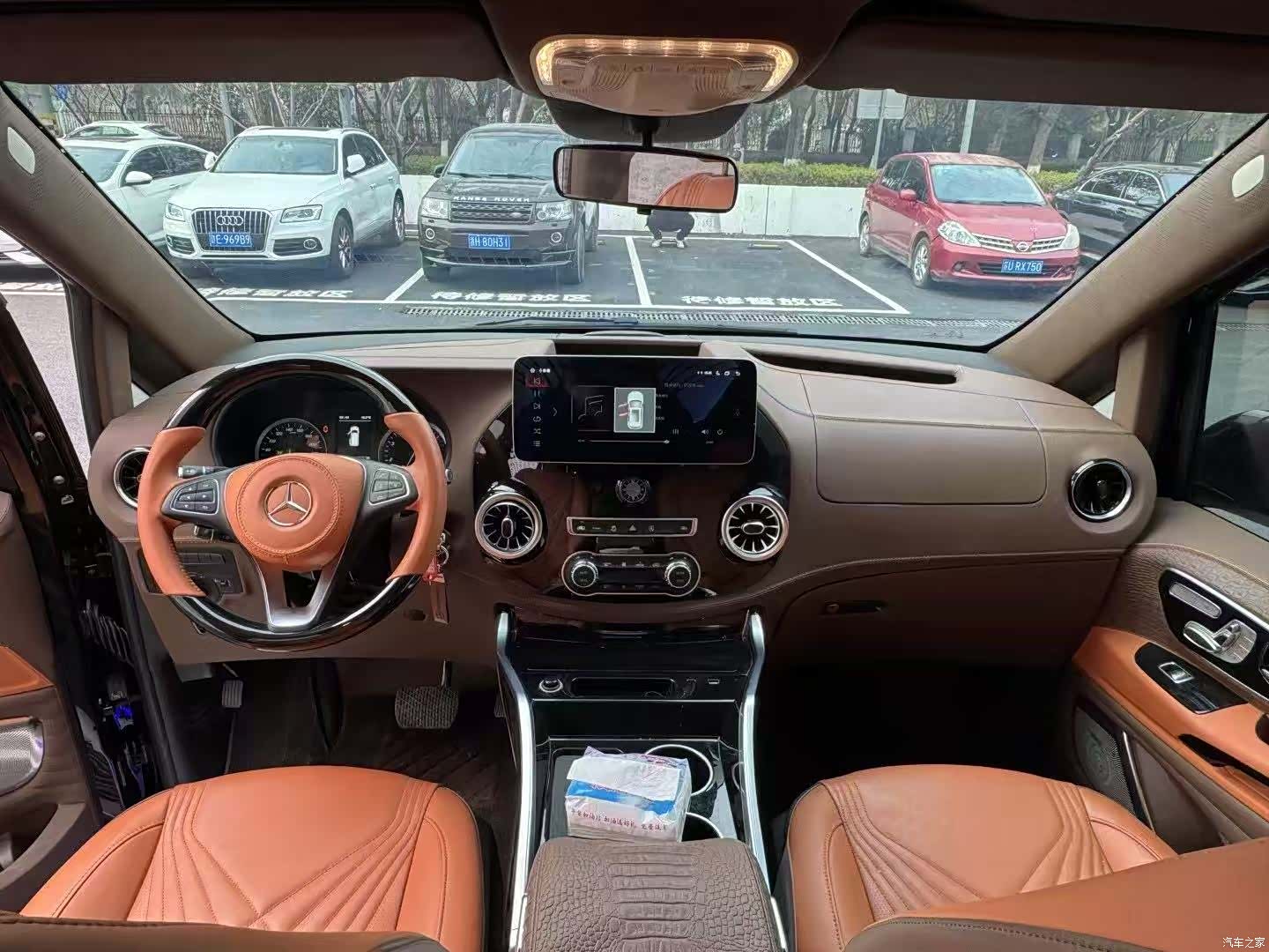 Mercedes-Benz 7, 2024 6