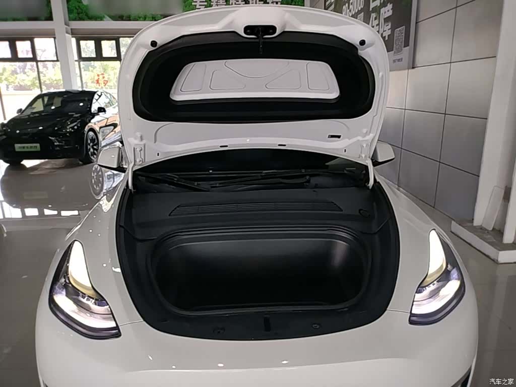 Tesla Model Y, 2021 20