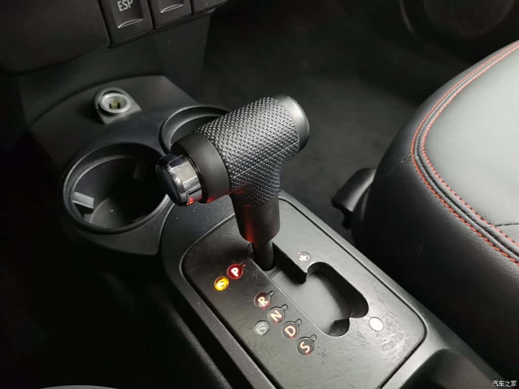 Volkswagen 1.6, 2011 13