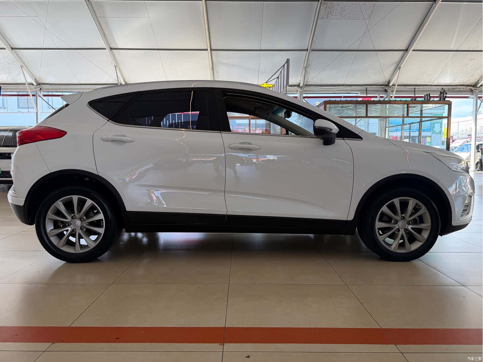 Geely Emgrand, 2017 13