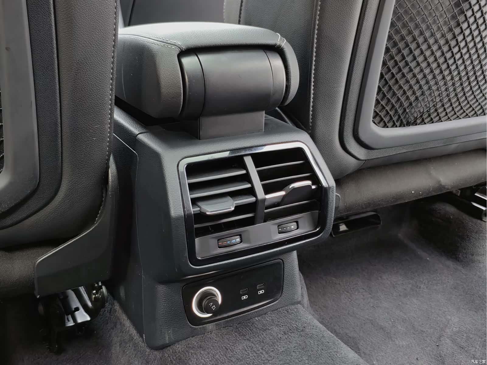 Audi Q3, 2023 20