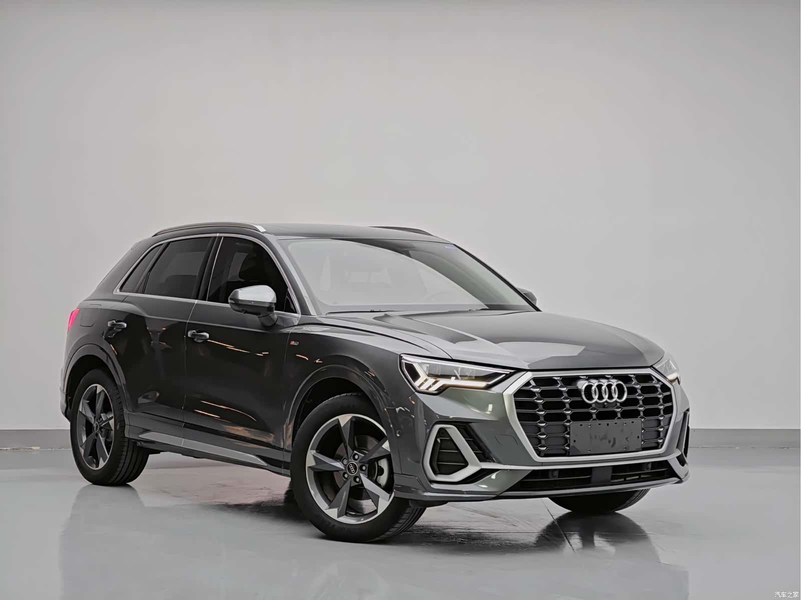 Audi Q3, 2023 3