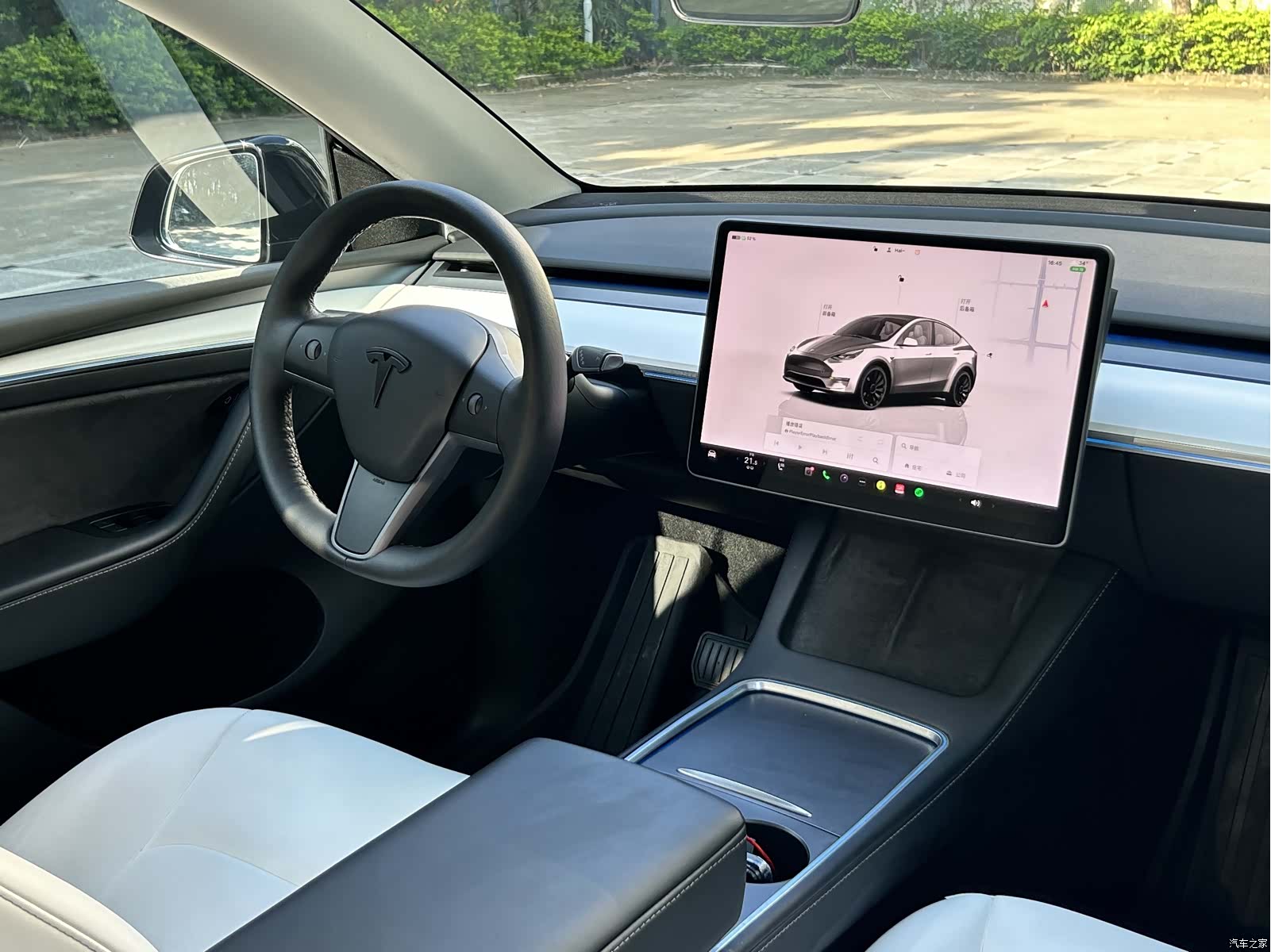 Tesla Model Y, 2022 12