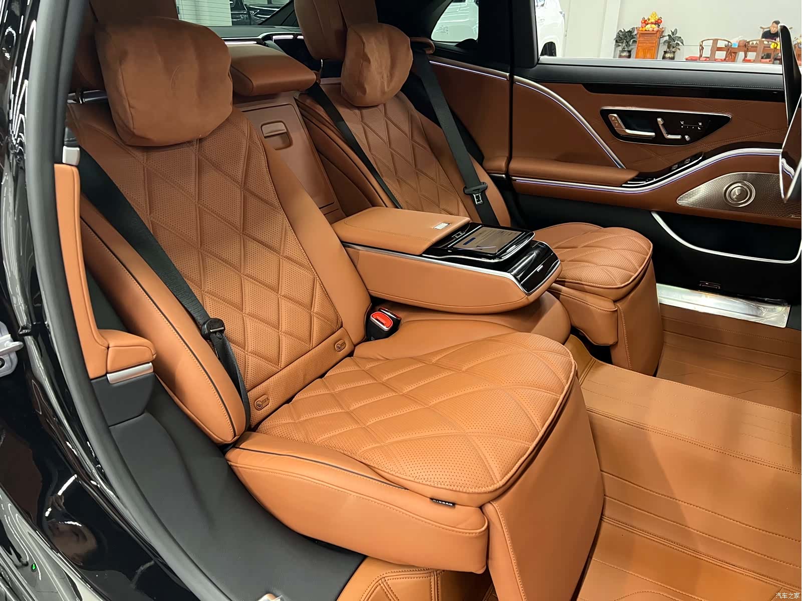 Maybach S-Class, 2024 12