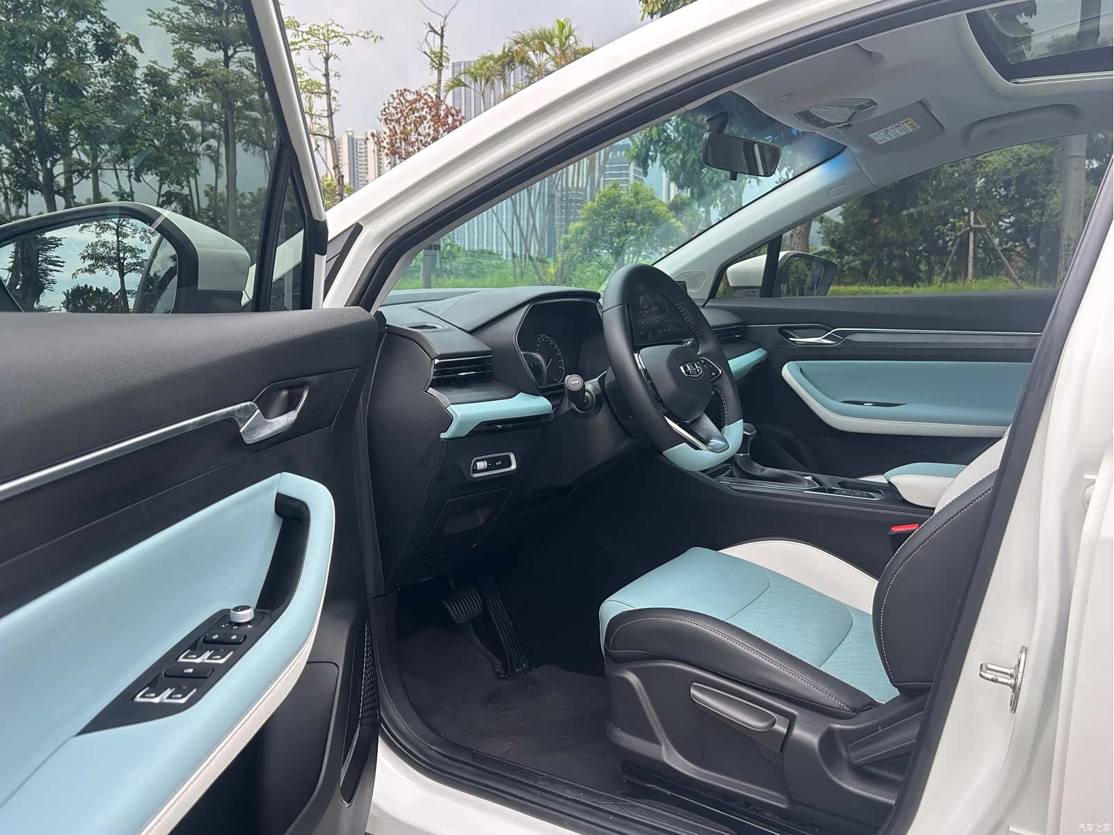 Geely Emgrand, 2022 8