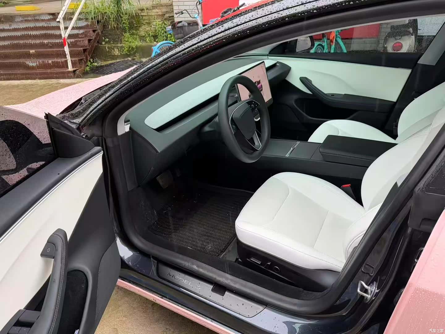 Tesla Model 3, 2024 4